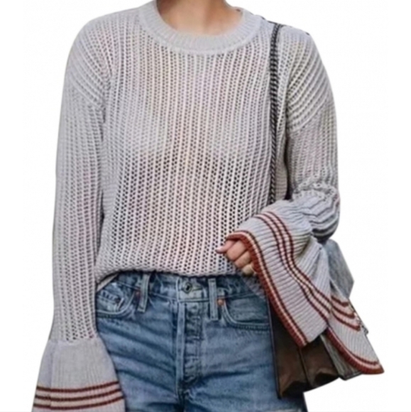 Lovers + Friends Gray Loose Cable Knit Sweater With Bell Sleeves - Picture 2 of 7